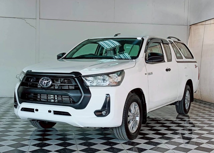 TOYOTA Hilux