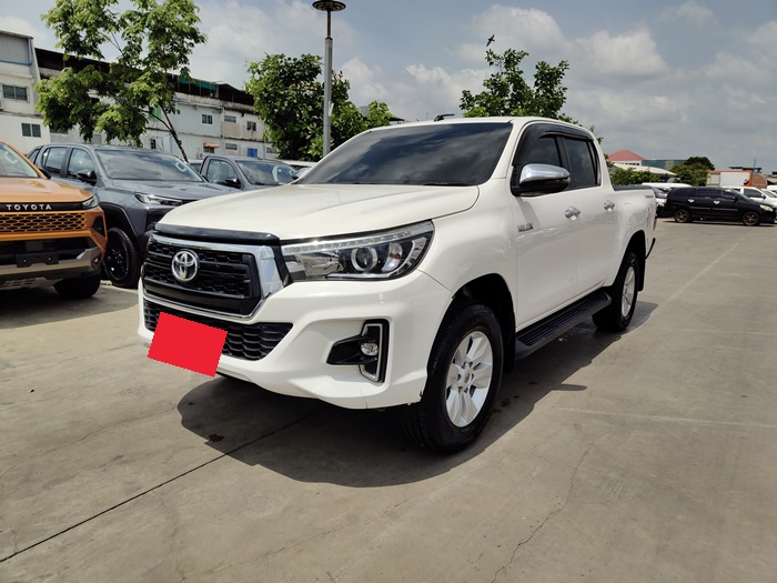 TOYOTA Hilux