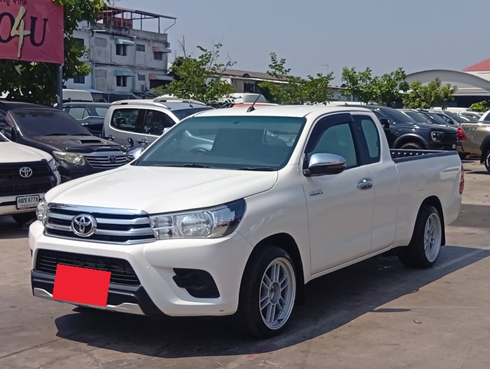 TOYOTA Hilux