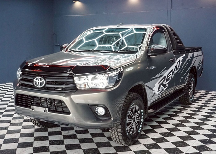 TOYOTA Hilux