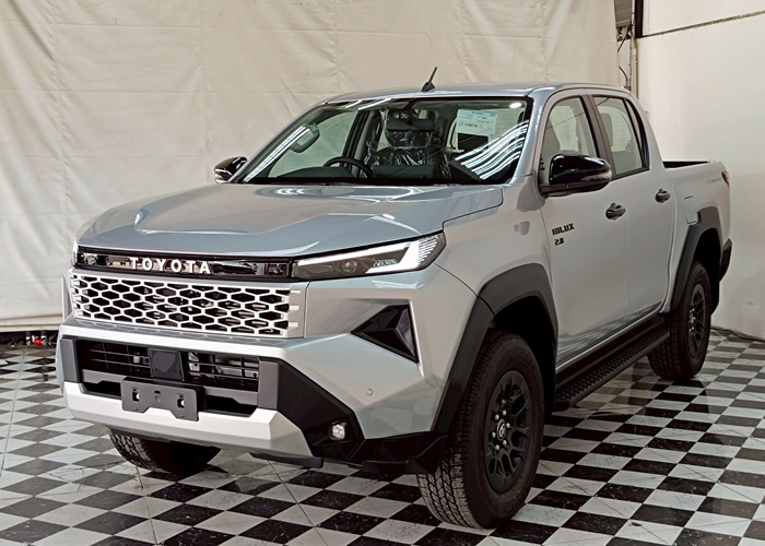 TOYOTA HILUX TRAVO PREMLUM