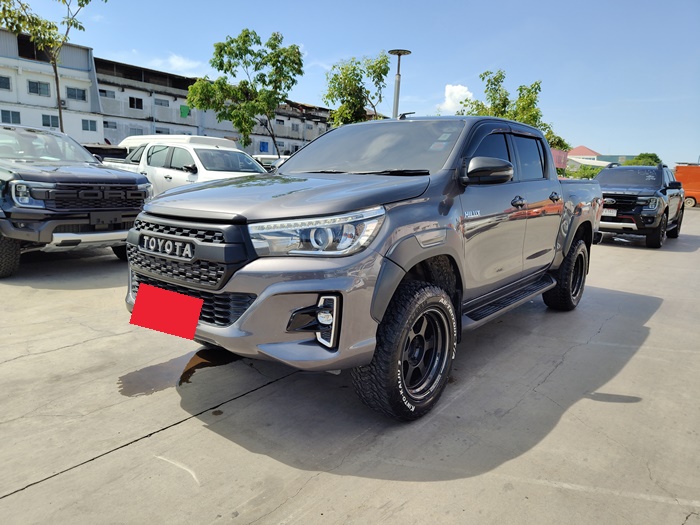 TOYOTA Hilux