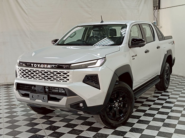 TOYOTA TRAVO OVERLAND