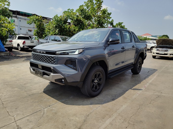 TOYOTA TRAVO OVERLAND