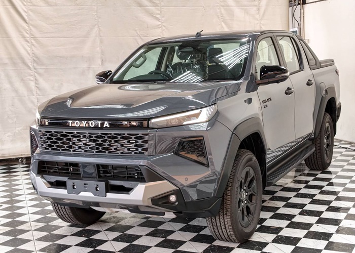 TOYOTA TRAVO OVERLAND