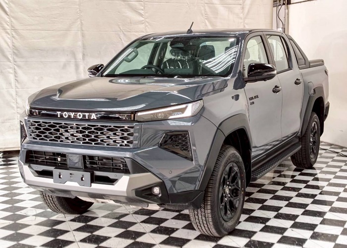 TOYOTA TRAVO OVERLAND