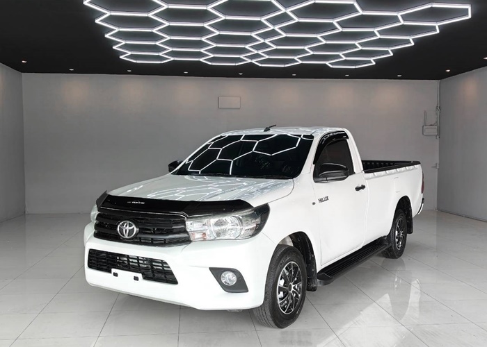 TOYOTA Hilux