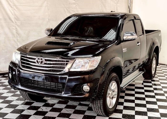 TOYOTA Hilux