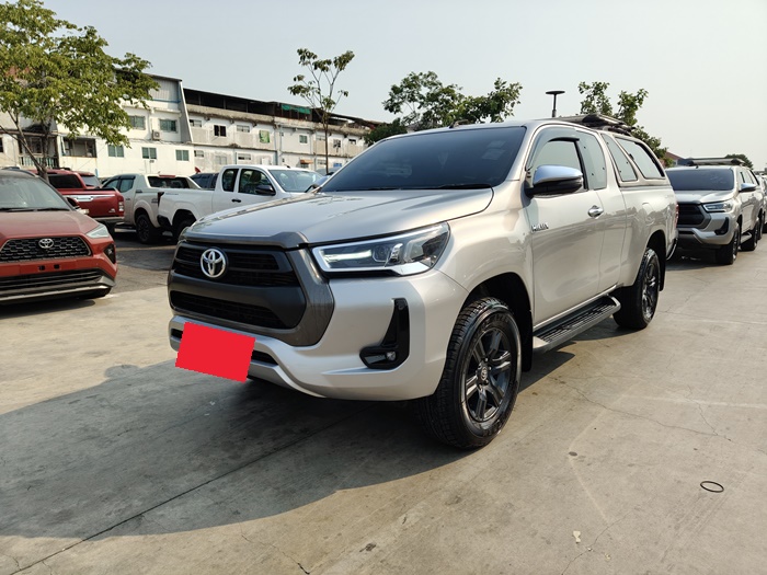 TOYOTA Hilux