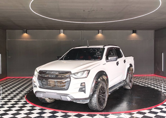 ISUZU D-Max