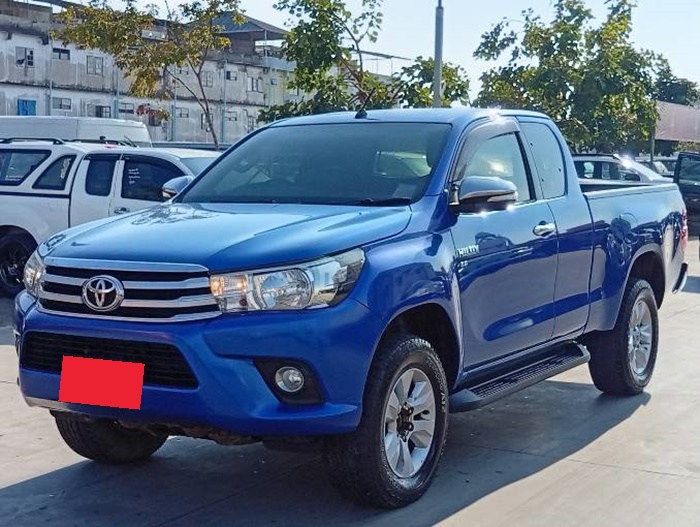 TOYOTA Hilux