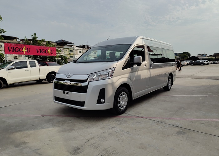 TOYOTA COMMUTER