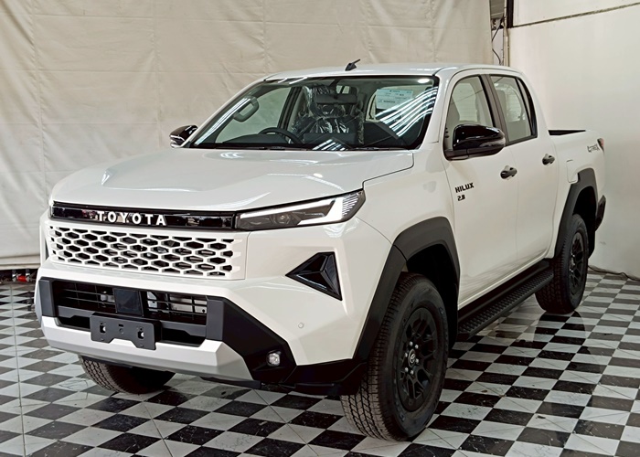 TOYOTA HILUX TRAVO 4TREX