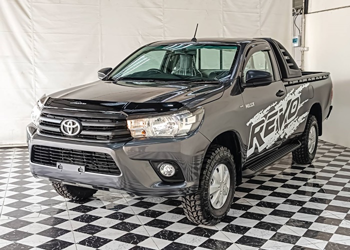 TOYOTA Hilux