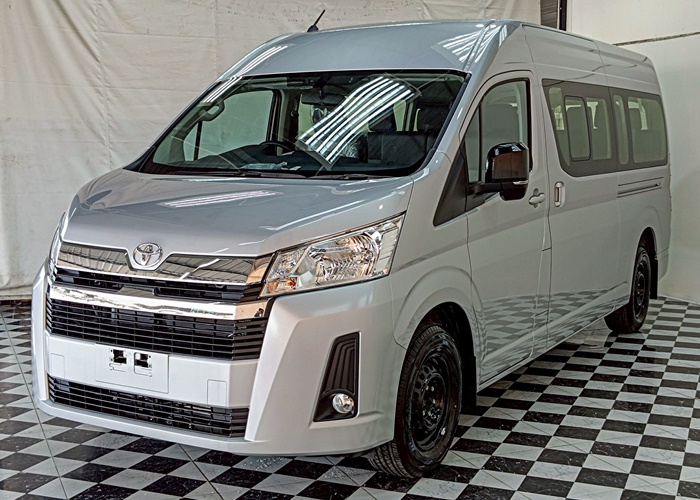 TOYOTA COMMUTER