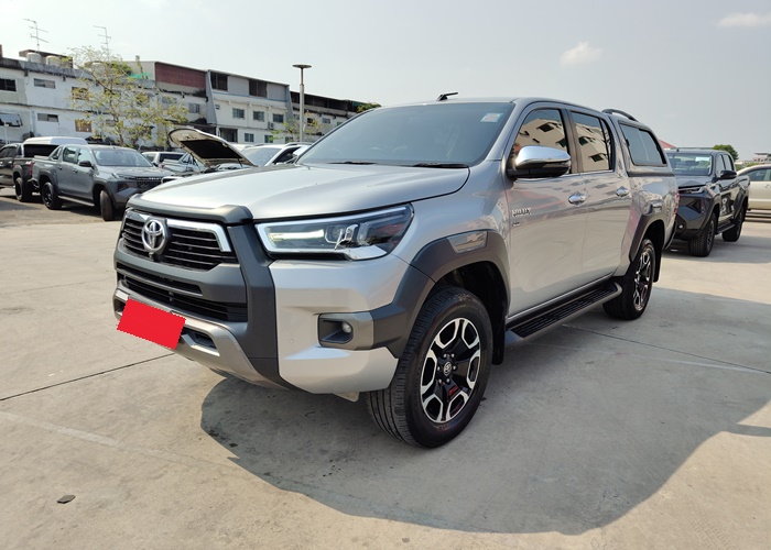 TOYOTA Hilux