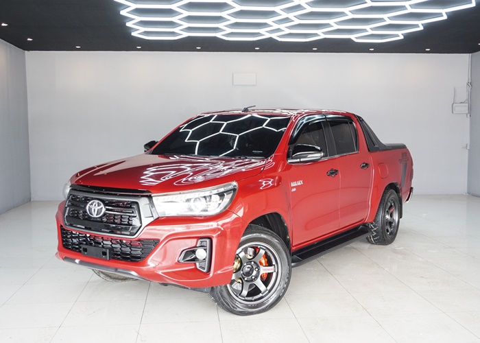 TOYOTA Hilux