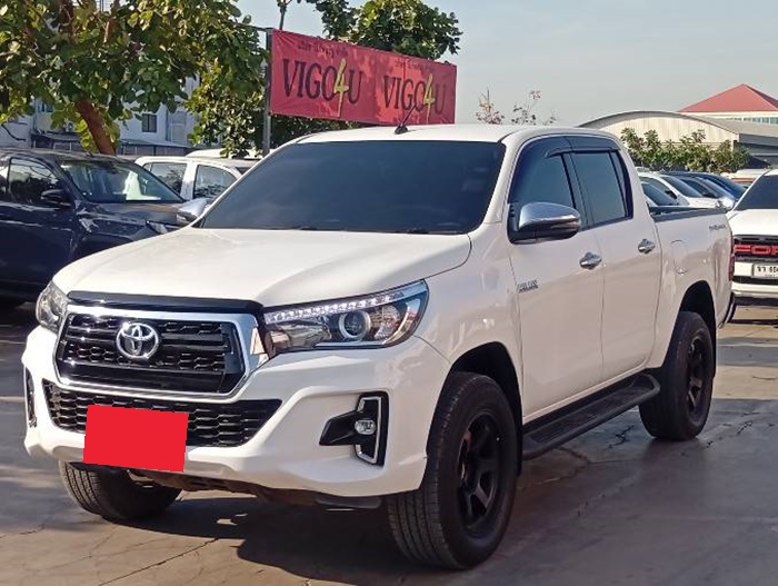 TOYOTA Hilux