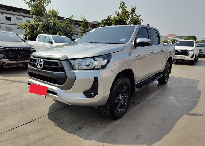 TOYOTA Hilux