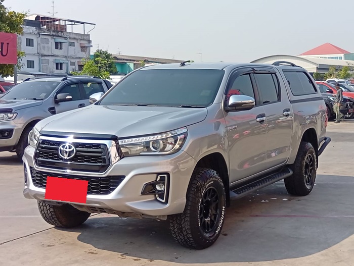 TOYOTA Hilux