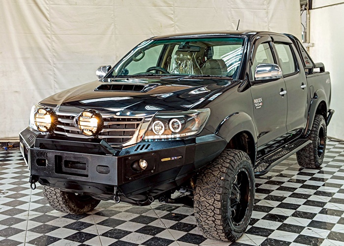 TOYOTA Hilux