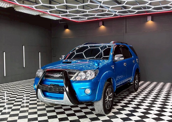 TOYOTA Fortuner