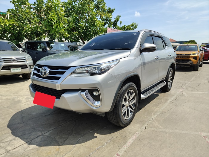 TOYOTA Fortuner
