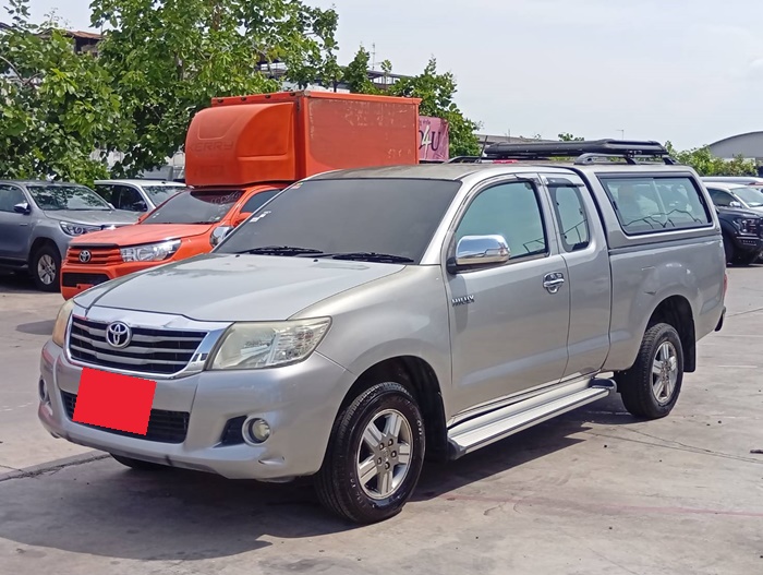 TOYOTA Hilux