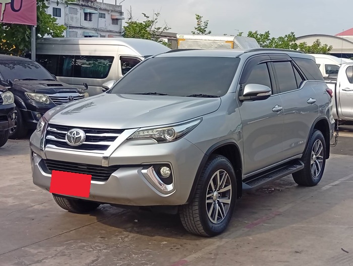 TOYOTA Fortuner