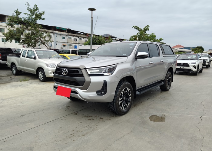 TOYOTA Hilux