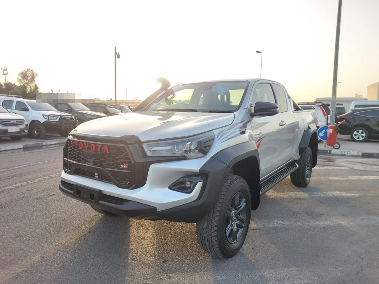 TOYOTA Hilux