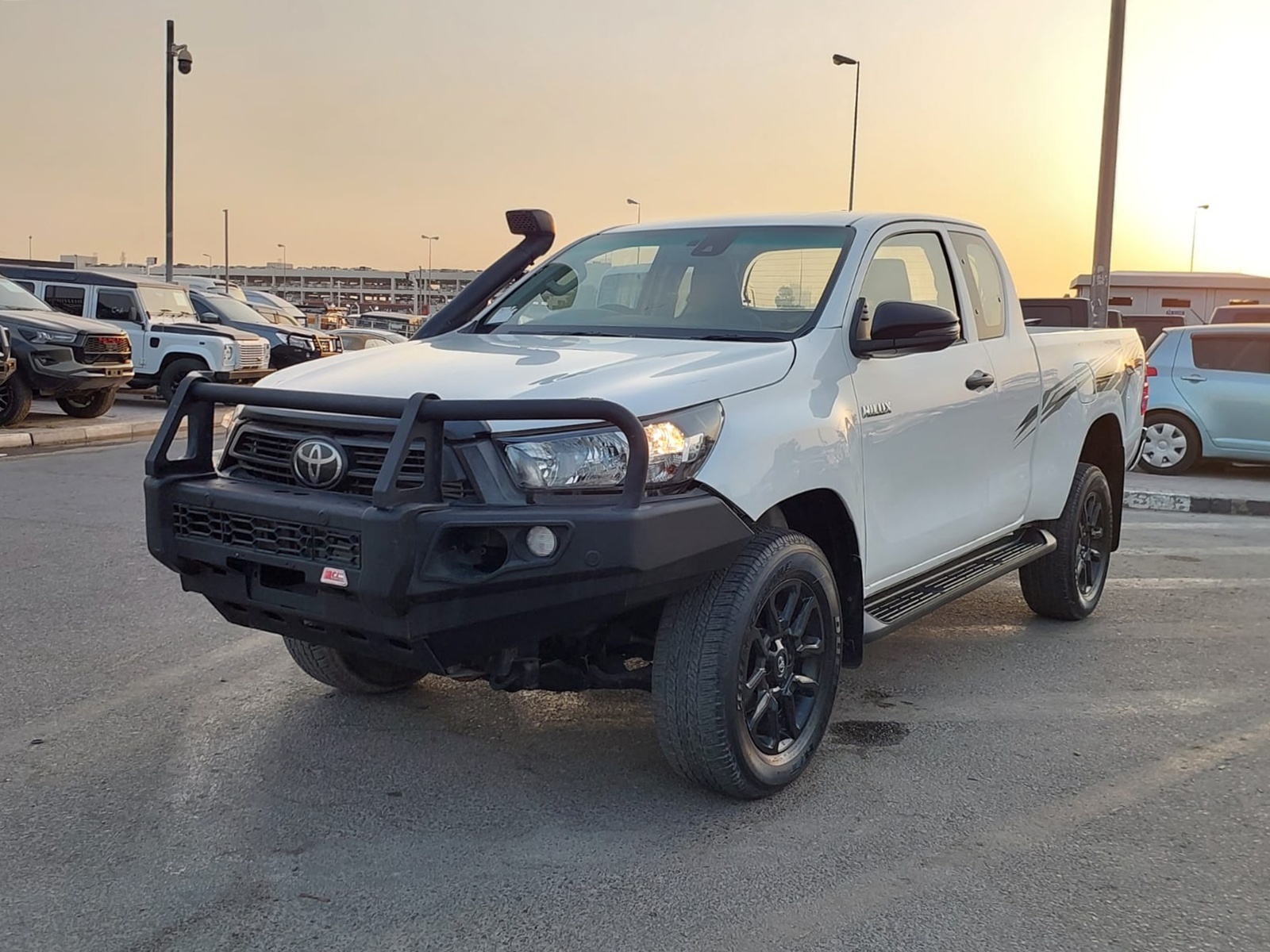 TOYOTA Hilux