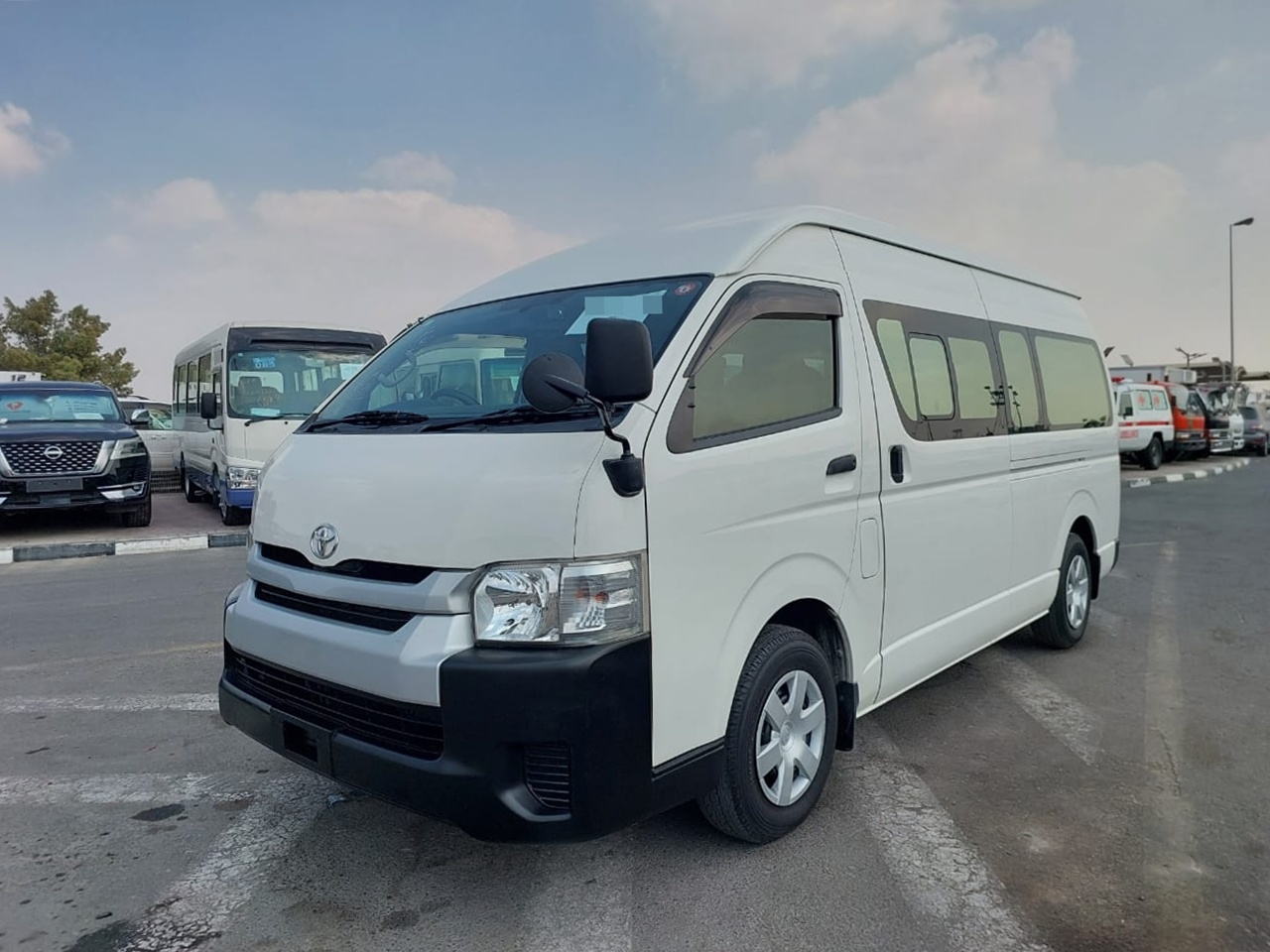 TOYOTA HIACE