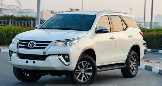 TOYOTA Fortuner