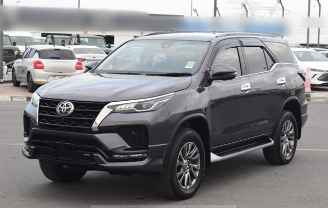 TOYOTA Fortuner