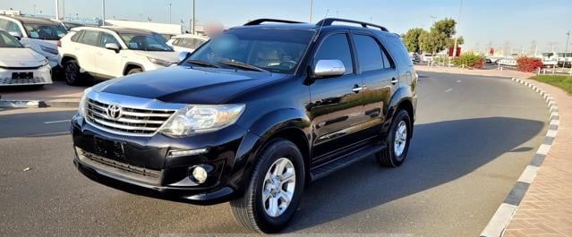TOYOTA Fortuner