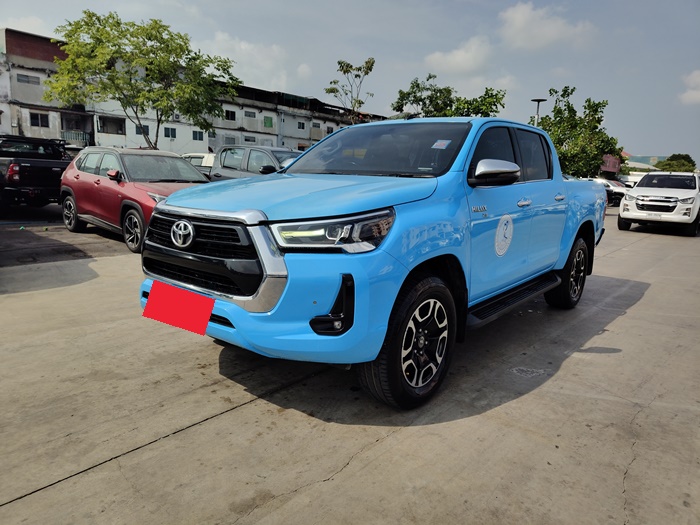 TOYOTA Hilux