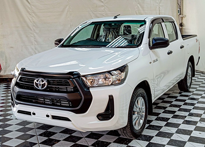 TOYOTA Hilux