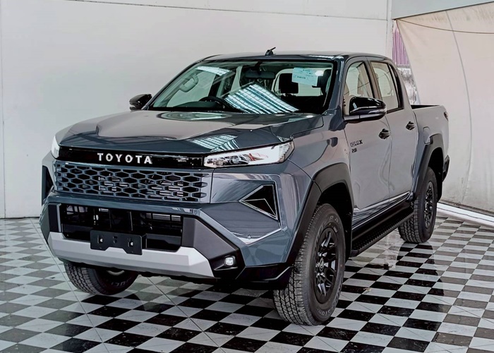 TOYOTA HILUX TRAVO PREMLUM