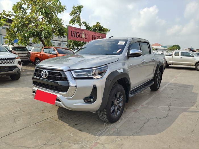 TOYOTA Hilux