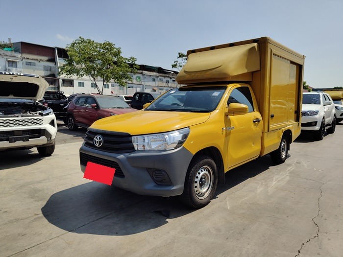TOYOTA Hilux