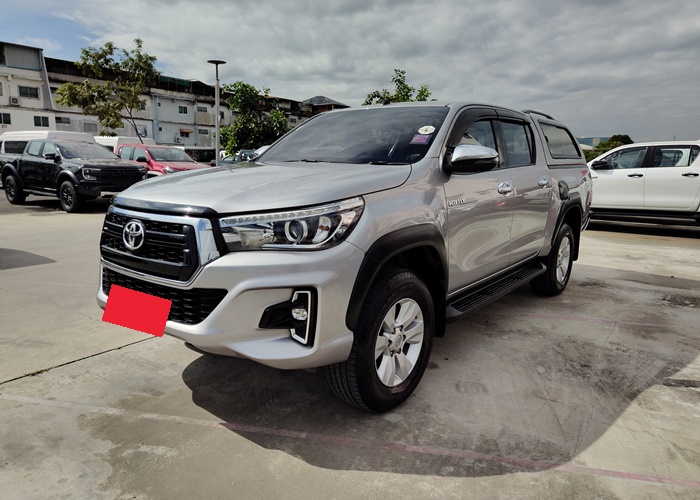 TOYOTA Hilux