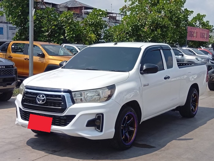 TOYOTA Hilux