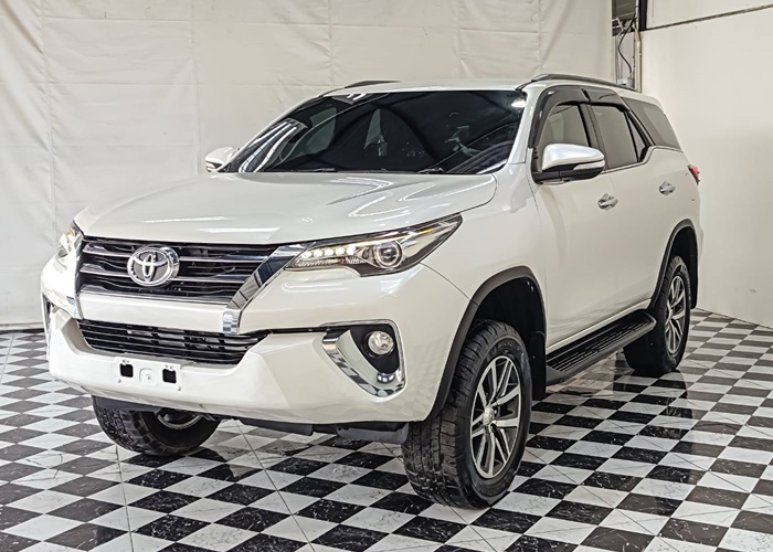 TOYOTA Fortuner