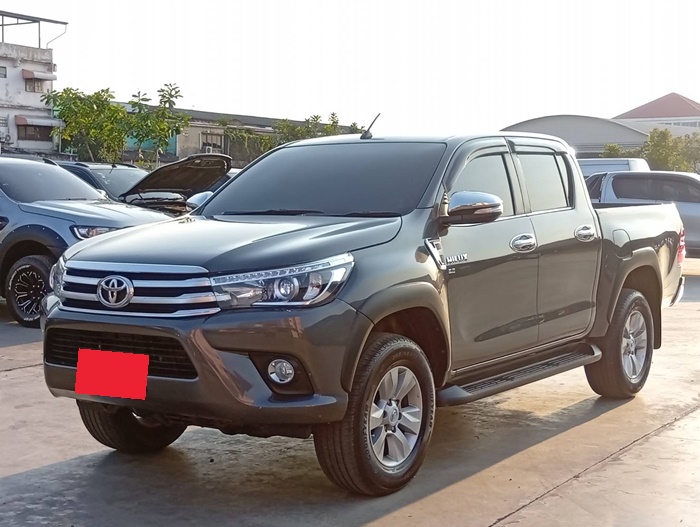 TOYOTA Hilux