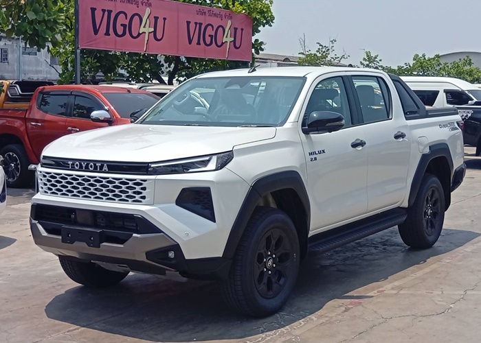 TOYOTA TRAVO OVERLAND