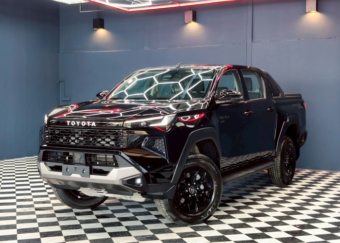 TOYOTA TRAVO OVERLAND