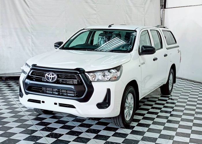 TOYOTA Hilux