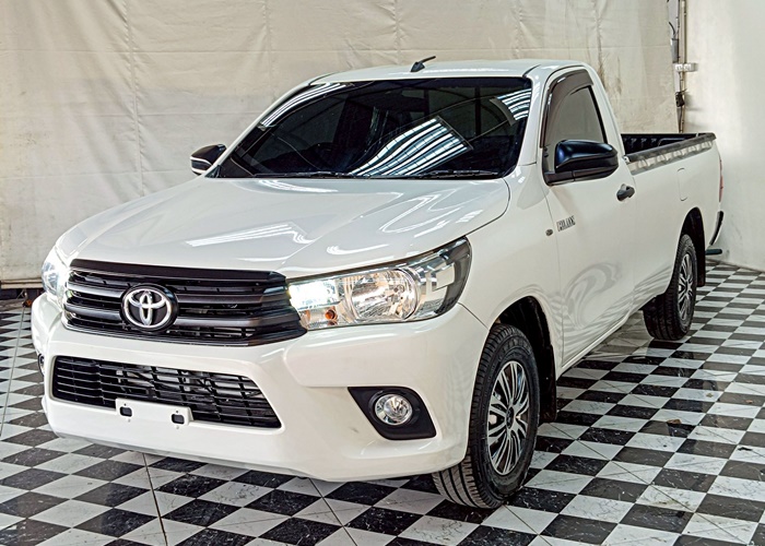 TOYOTA Hilux