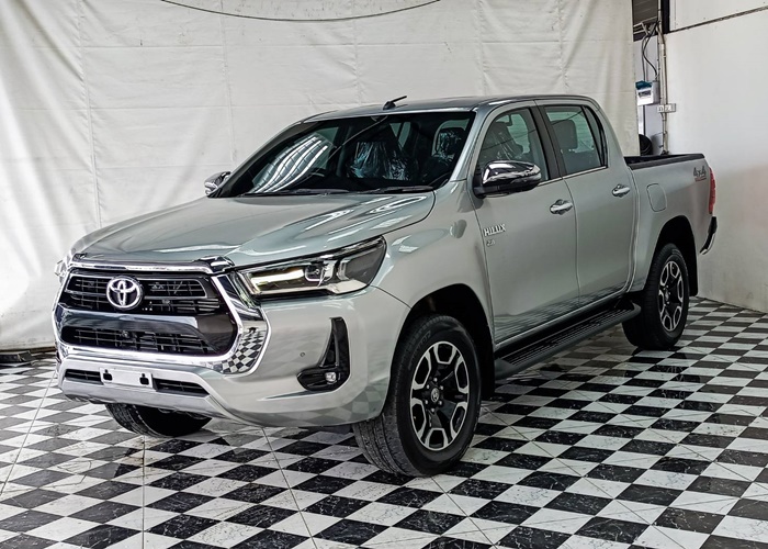 TOYOTA Hilux